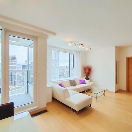 Sag Romantic 22 Floor Panorama City Free Parking Free Wifi Bratislava Bagian luar foto