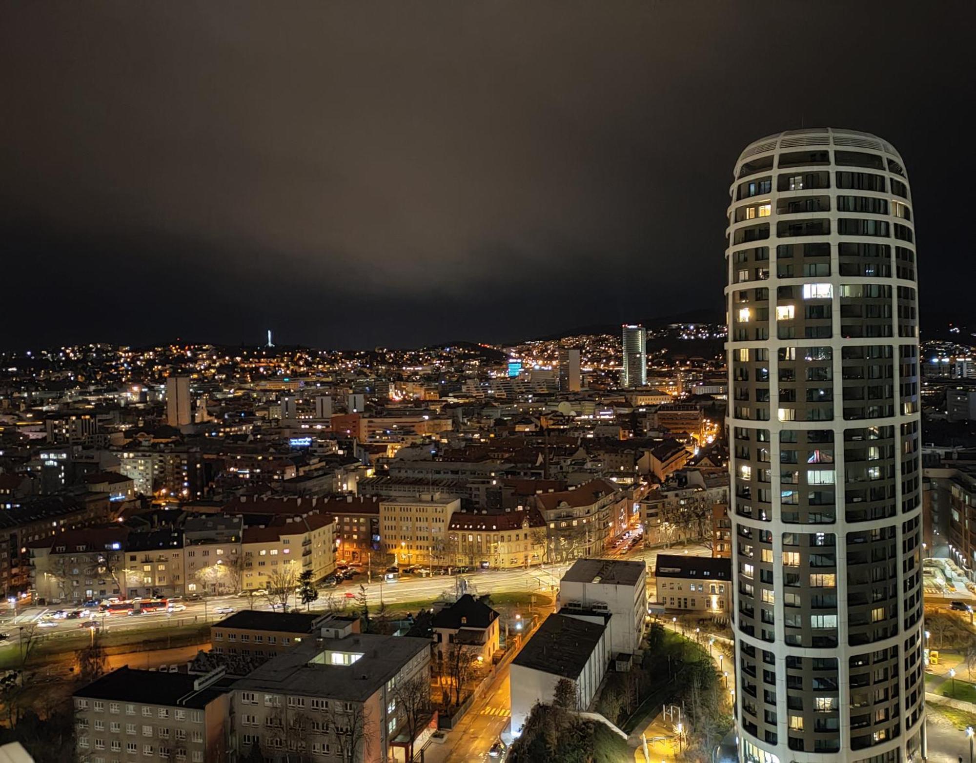 Sag Romantic 22 Floor Panorama City Free Parking Free Wifi Bratislava Bagian luar foto